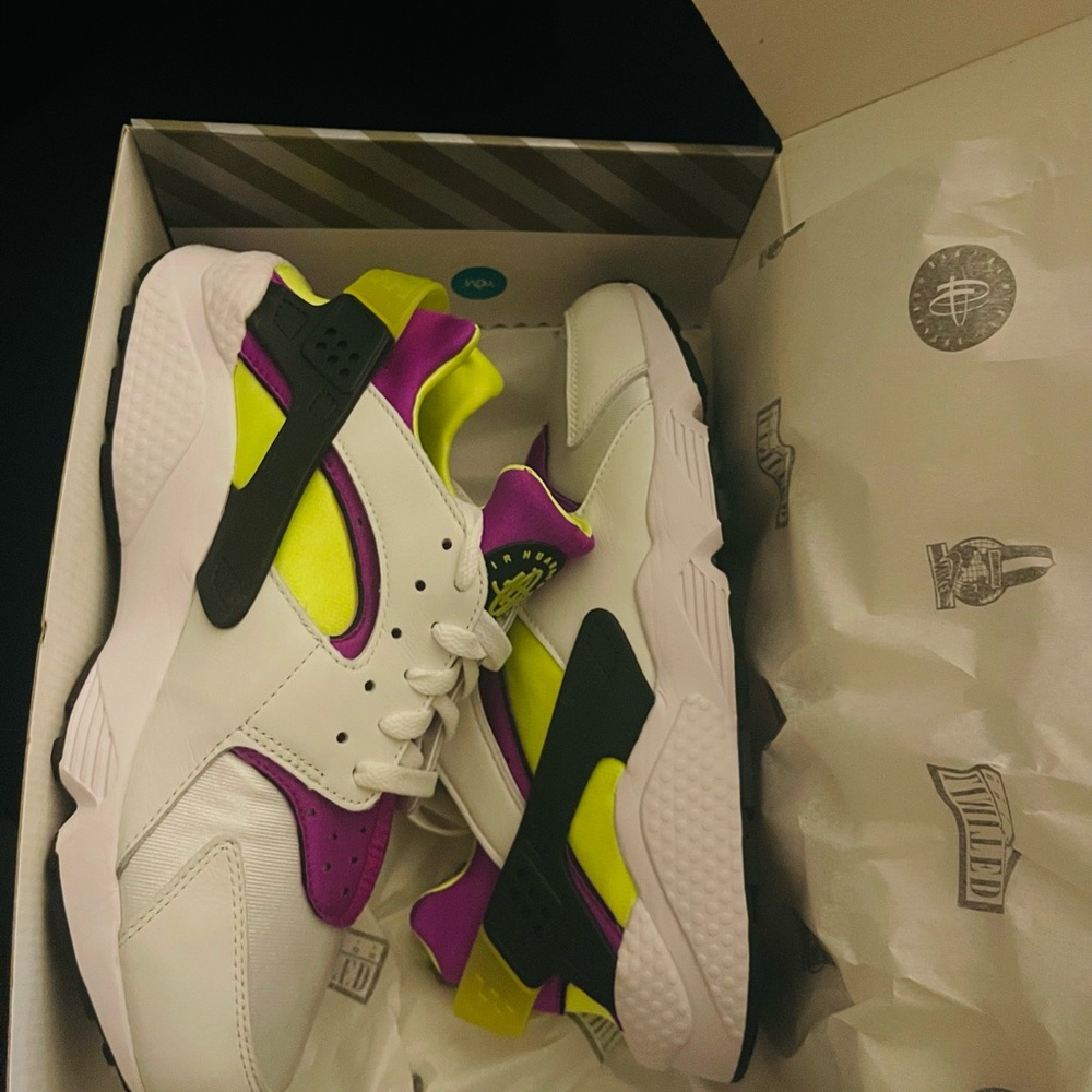Nike Air Huarache Neon Magenta White and Purple Sneakers
